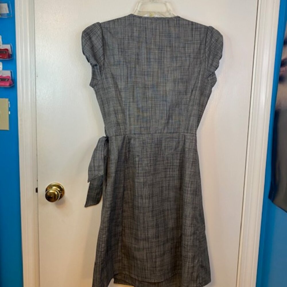 The limited Gray plaid wrapped skirt - Picture 8 of 8